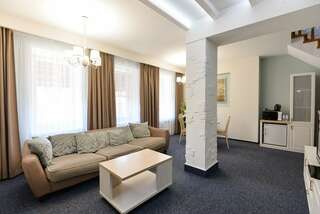 Санаторий Эдем Белокуриха Сюит трехкомнатный в двух уровнях-11